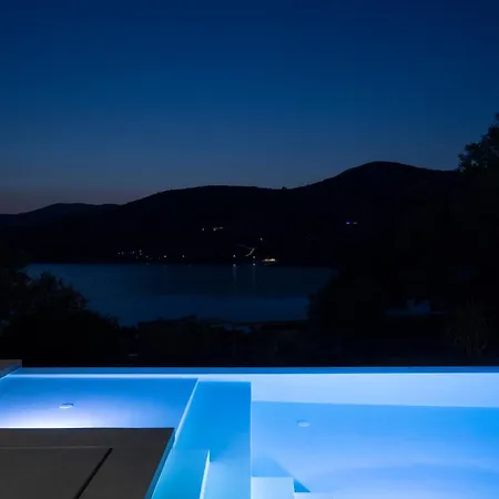 Villa Armiriki-private Sea Access