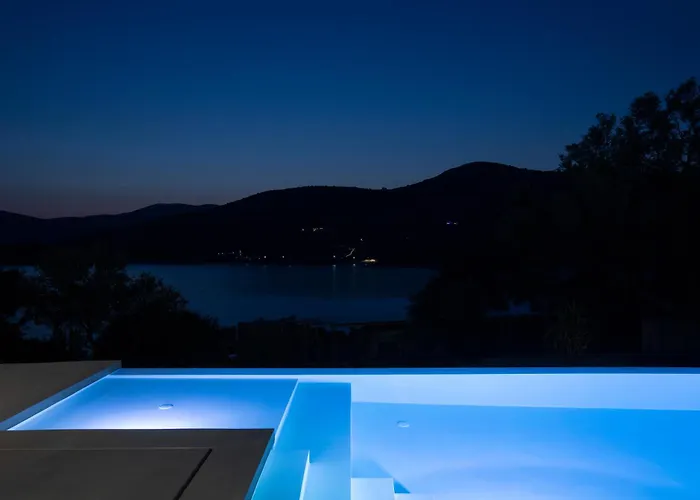 Villa Armiriki-private Sea Access