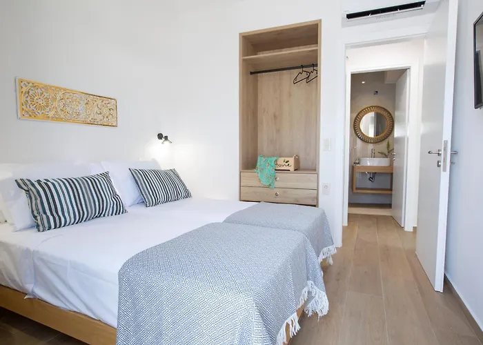 Armiriki-private Sea Access Villa